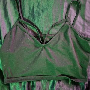 Black cropped shirt with strings on chest